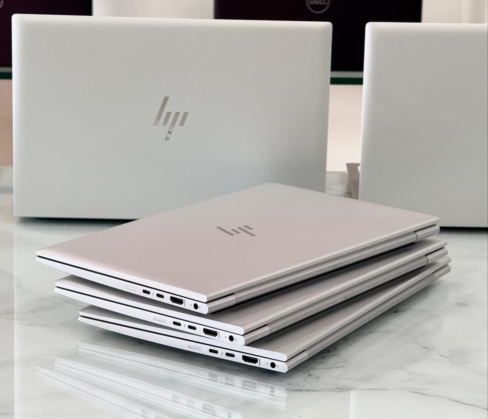 HP Elitebook 830 G8 Touchscreen — foto 9